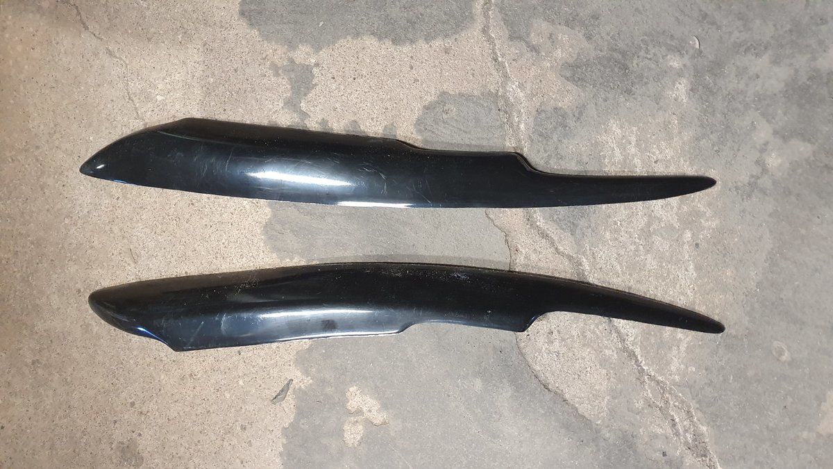 Eyebrows/ Headlight masks For Audi A4 / S4 B7 8E 2004-2008 - Additional Image