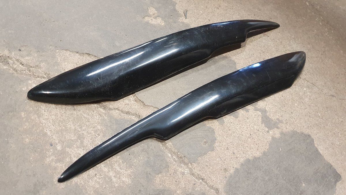 Eyebrows/ Headlight masks For Audi A4 / S4 B7 8E 2004-2008 - Additional Image