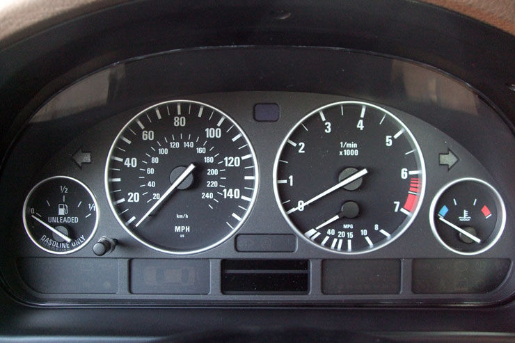 Mattamittarikehykset BMW E53:lle