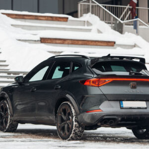 Speed hiilikuituinen kattospoileri Cupra Formentorille