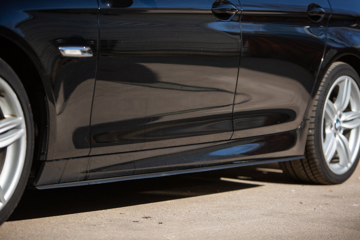 Suorituskykyiset Helmalisäosat / Terät BMW F10 / F11 10-17 ABS Matt