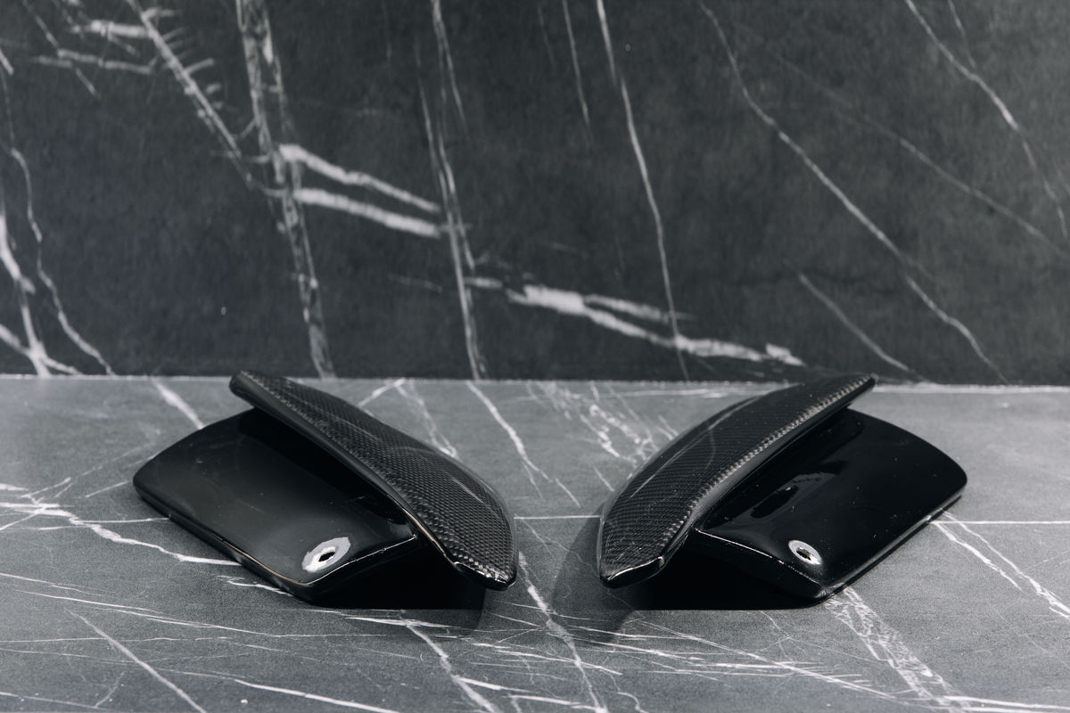 CARBON P-Performance Aero Rear bumper side flaps/ splitters for Porsche Taycan - Additional Image