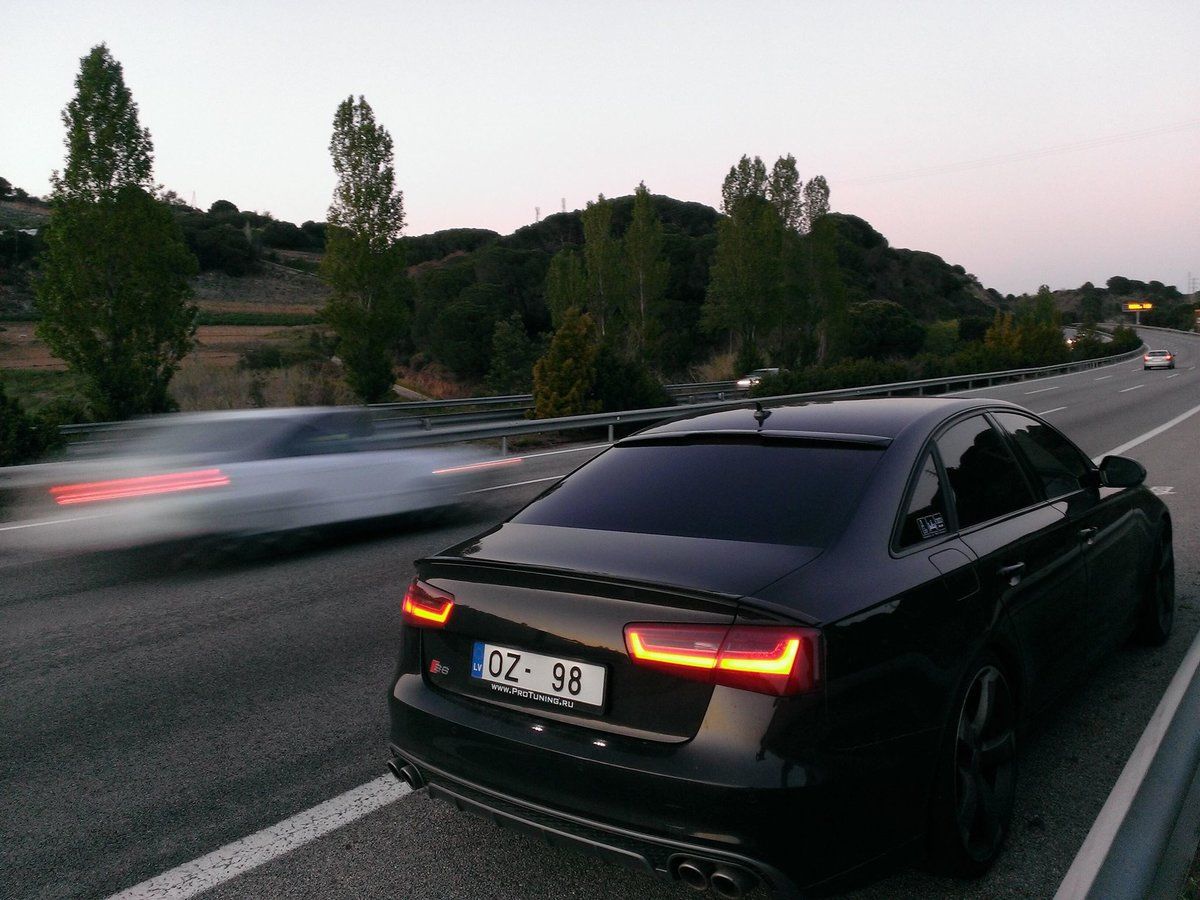 A6 C7 G4 11-18 Limo REAR WINDOW SPOILER CARBON P-Performance - Additional Image