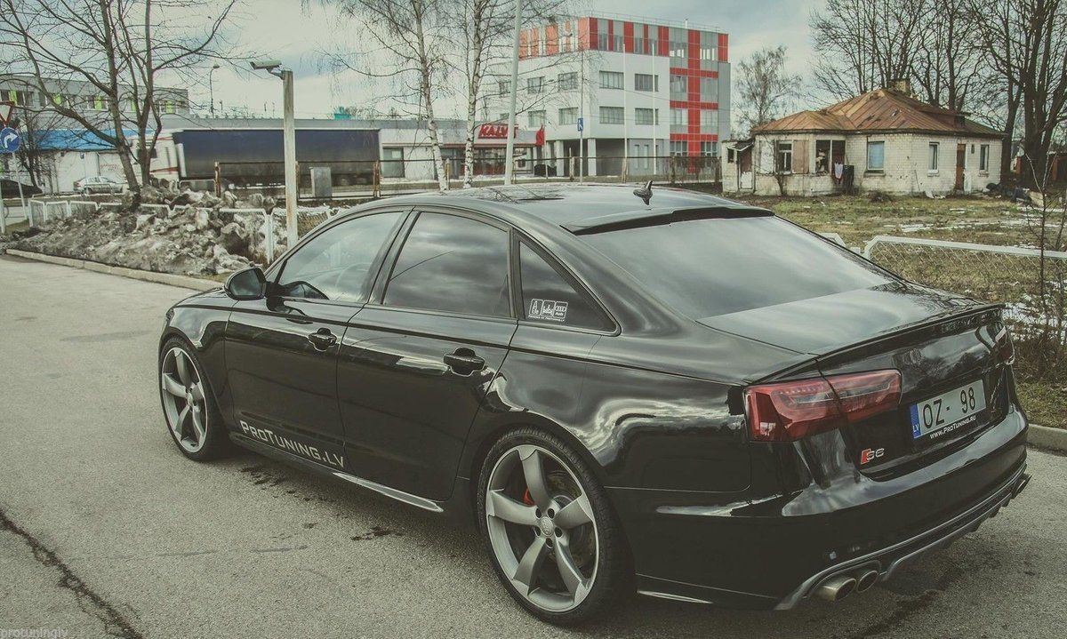 A6 C7 G4 11-18 Limo REAR WINDOW SPOILER CARBON P-Performance - Additional Image