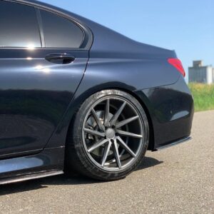 Suorituskykyiset takapuskurin sivuläpät kiiltävä ABS BMW G11 / G12