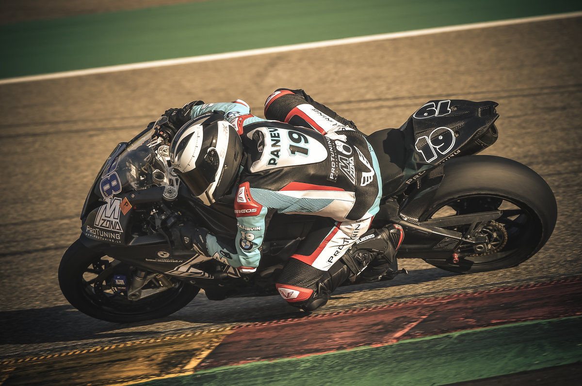 Full carbon bodykit fairing kit for BMW S1000RR for MRA windshield - Additional Image