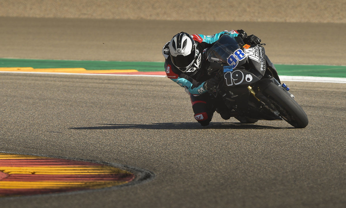 Full carbon bodykit fairing kit for BMW S1000RR for MRA windshield - Additional Image