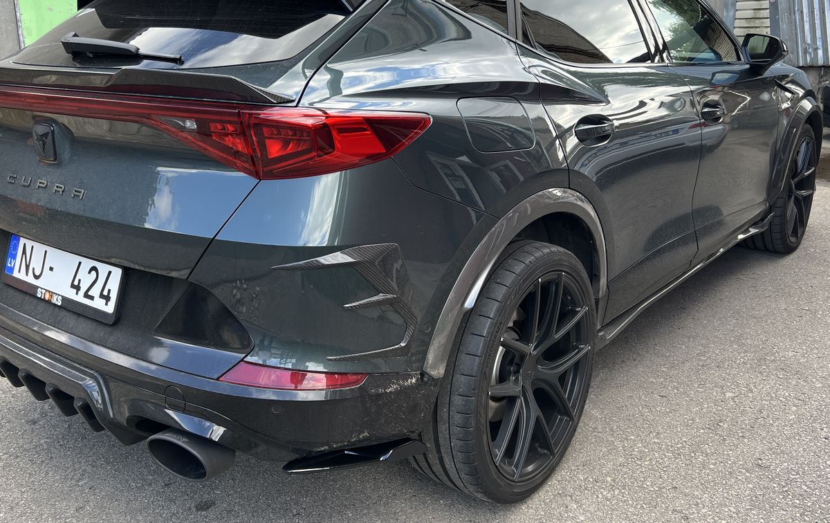 Rear bumper side diffuser flaps with fin for Cupra Formentor - Additional Image