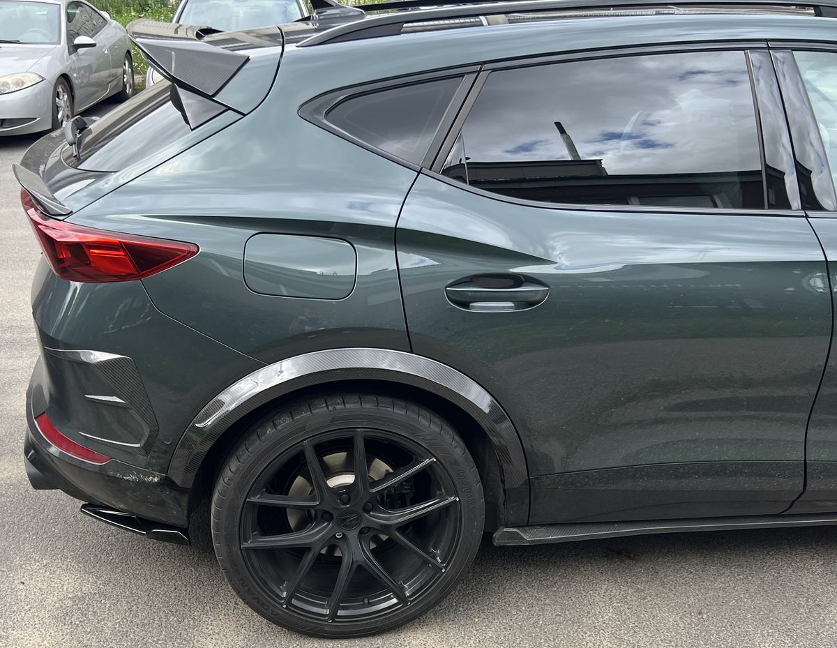 Rear bumper side diffuser flaps with fin for Cupra Formentor - Additional Image