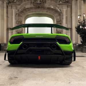 Takapuskurin diffuusorin jakaja - helman jatke Lamborghini Huracan Performanteen