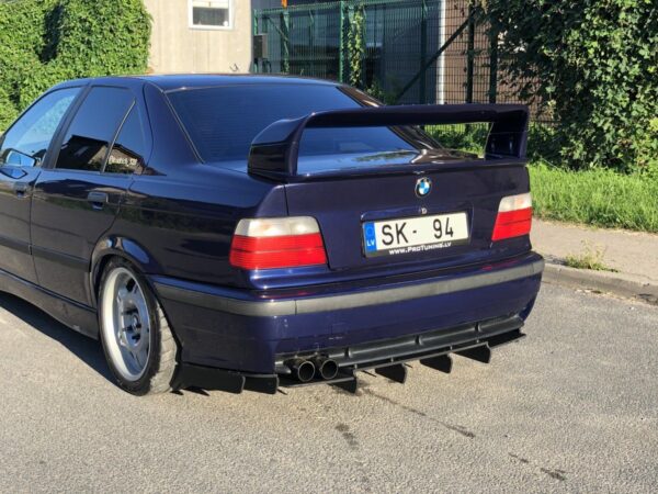 P-Performance Takapuskuri Diffuusorin Lisäosa Rivoilla BMW E36 M Sport / M3