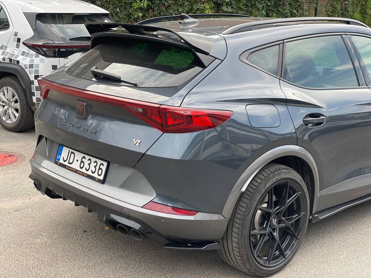 Rear bumper side diffuser flaps with fin for Cupra Formentor - Additional Image