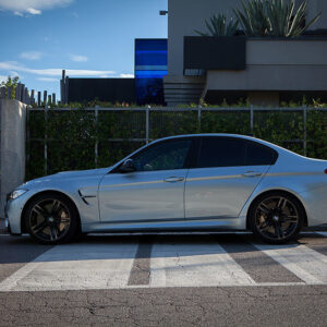 Performance-hiilikuituiset helmalevikkeet / Kynnyssuojat BMW F80 M3:lle